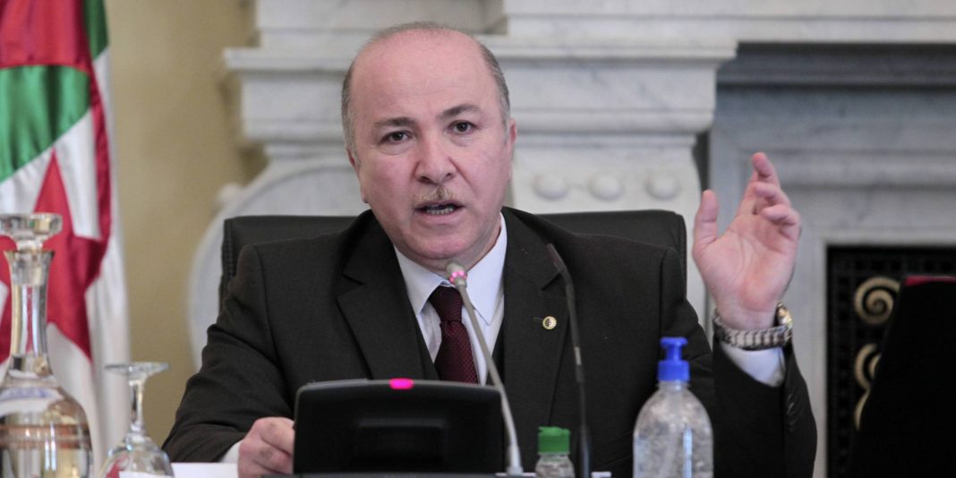 Face-aux-incendies-le-Premier-ministre-algerien-Aimene-Benabderrahmane-est-sur-la-defensive