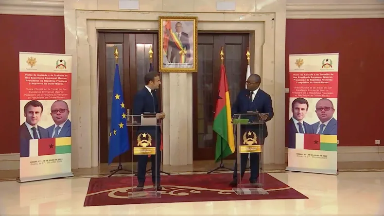Le président français lors de sa visite en Guinée-Bissau