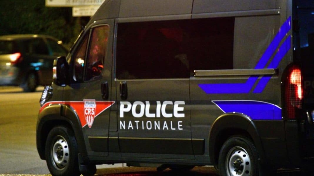 Une voiture de police française à Limoges Une voiture de police française à Limoges