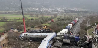 Deux trains entrent en collision en Grèce