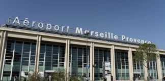 Grève des contrôleurs aériens en France Perturbations dans les vols jusqu'au 11 mars