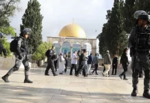 880 Colons Envahissent la Cour d'Al-Aqsa : Tensions à Jérusalem