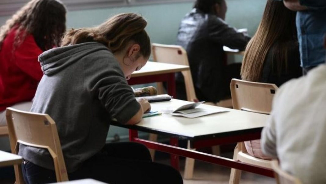 Calendrier des Examens Trimestriels 2023-2024 Les Dates Clés Calendrier des Examens Trimestriels 2023-2024 : Les Dates Clés