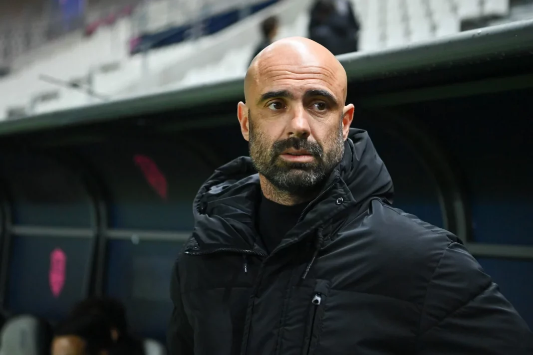 Cris, Ancienne Star de l'OL, Envisage une Carrière d'Entraîneur en Algérie Cris, Ancienne Star de l'OL, Envisage une Carrière d'Entraîneur en Algérie