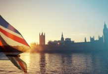 Le Royaume-Uni et l'UE Unissent Leurs Forces Contre l'Immigration Illégale : Nouveaux Accords Historiques Signés