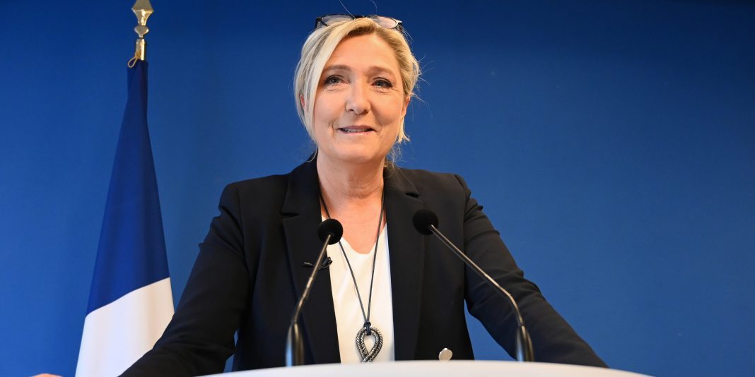 Marine Le Pen domine les intentions de vote pour l'élection présidentielle de 2027 Marine Le Pen domine les intentions de vote pour l'élection présidentielle de 2027