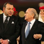 Sepp Blatter Critique la Décision de la FIFA d'Attribuer la Coupe du Monde 2030 au Maroc, à l'Espagne et au Portugal