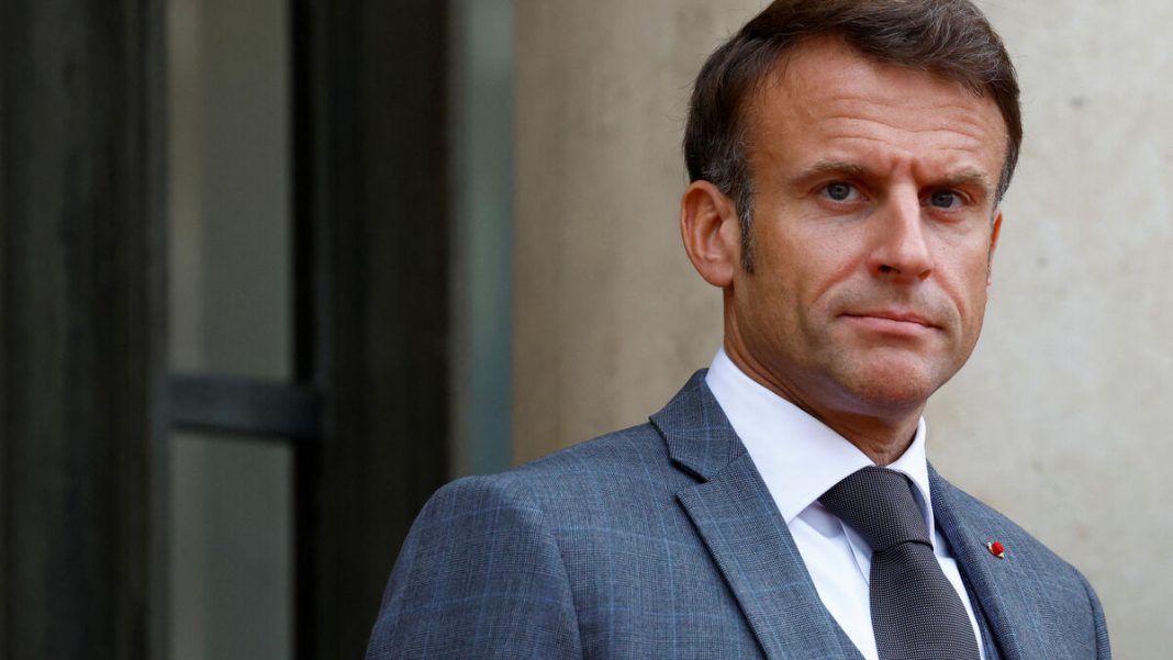 Soutien de Macron à Israël et appel de Mélenchon à soutenir la Palestine : un bras de fer politique et diplomatique Soutien de Macron à Israël et appel de Mélenchon à soutenir la Palestine : un bras de fer politique et diplomatique
