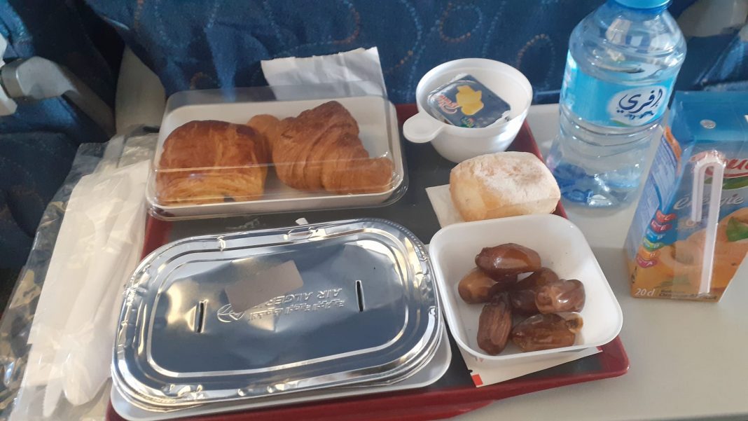 Air Algérie Les Rumeurs sur la Fin des Repas à Bord Démystifiées Air Algérie : Les Rumeurs sur la Fin des Repas à Bord Démystifiées