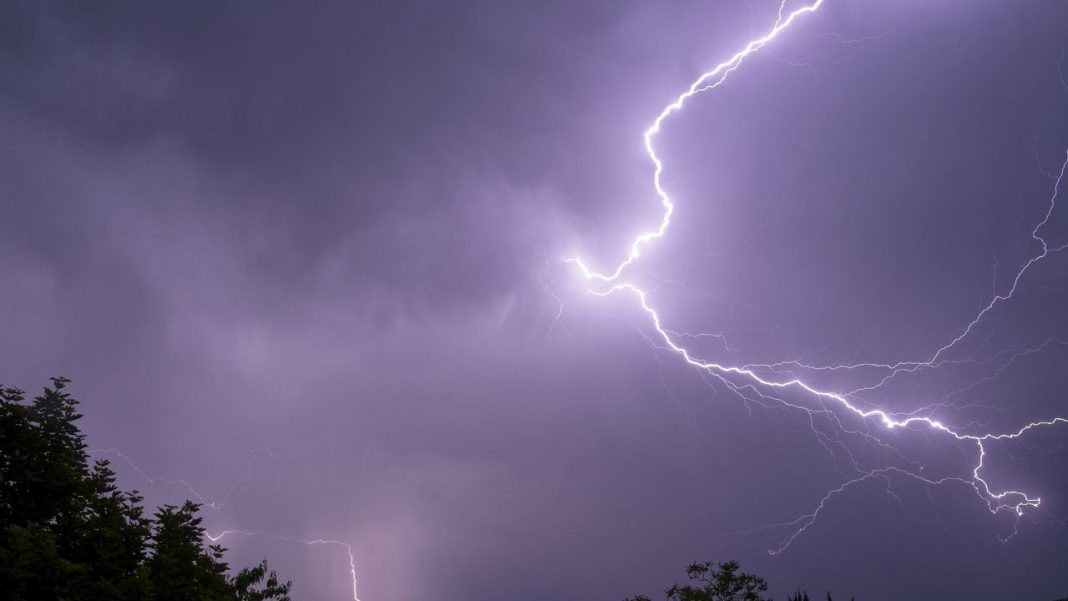 Alerte Météo en Algérie La Pluie Frappe Fort, un Changement Radical Attendu Dès Mardi Alerte Météo en Algérie : La Pluie Frappe Fort, un Changement Radical Attendu Dès Mardi