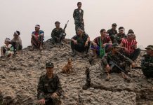 Birmanie : Un Poste-frontière Stratégique aux Mains des Insurgés