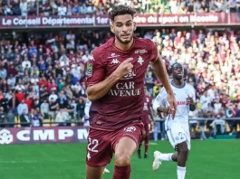 Kevin Guitoun, le Latéral Droit Algérien du FC Metz, Brille avec un But et une Passe Décisive Contre Nantes
