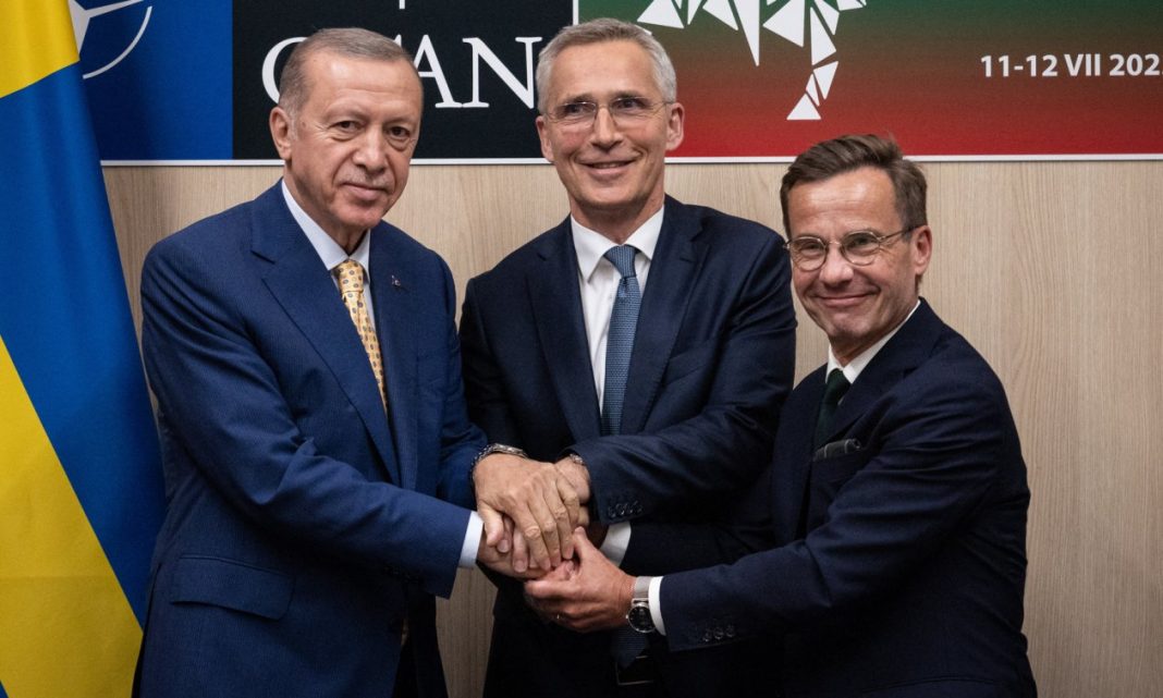 L'Adhésion de la Suède à l'OTAN Les enjeux d'une Promesse à Ankara L'Adhésion de la Suède à l'OTAN : Les enjeux d'une Promesse à Ankara