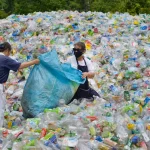 Le Combat pour l'Avenir Bleu : Divergences et Espoirs dans la Guerre contre la Pollution Plastique au Kenya