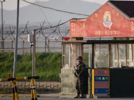 Pyongyang Rétablit les Postes de Garde à la Frontière avec le Sud