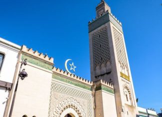 Tags Antimusulmans à Cherbourg : L'Inquiétude Grandissante de la Grande Mosquée de Paris