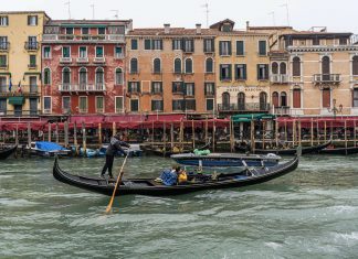 Venise Contre le Surtourisme : La Taxe Qui Peut Changer le Tourisme Mondial