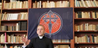 Academia Christiana : L'Ombre Méconnue de l'Extrême-Droite Française sous le Feu des Projecteurs