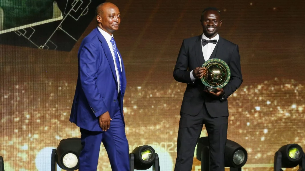 CAF Awards Polémique autour du choix de la CAF pour le Onze Africain de l'Année CAF Awards : Polémique autour du choix de la CAF pour le Onze Africain de l'Année
