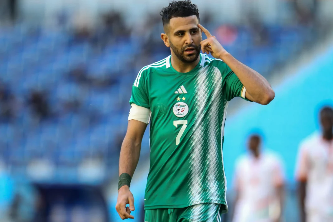 CAN 2023 La Date d'Arrivée de Riyad Mahrez en Équipe d'Algérie Enfin Révélée CAN 2023 : La Date d'Arrivée de Riyad Mahrez en Équipe d'Algérie Enfin Révélée
