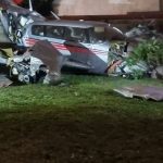 CRASH À VILLEJUIF : Un Pilote Héroïque Extirpe les Passagers Blessés de l'Avion