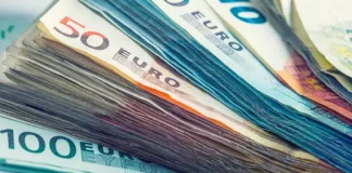 Cours de Change en Algérie : Marché Officiel vs. Marché Informel, les Disparités Expliquées