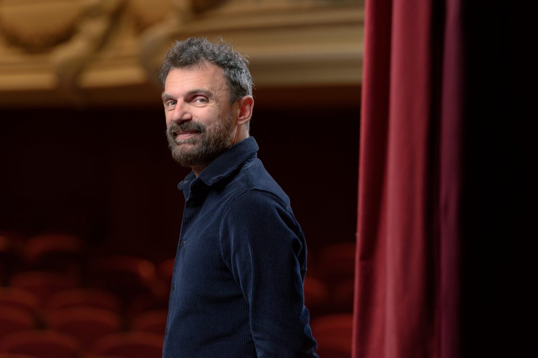 Emilio Calcagno Le Maître de la Danse qui Inspire l'Algérie Emilio Calcagno : Le Maître de la Danse qui Inspire l'Algérie