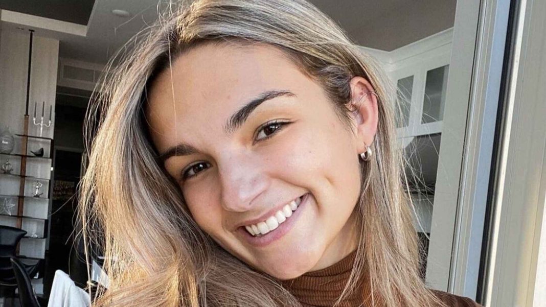 Enquête sur la Mort d'Amélie Champagne Un Système qui a Échoué Enquête sur la Mort d'Amélie Champagne : Un Système qui a Échoué