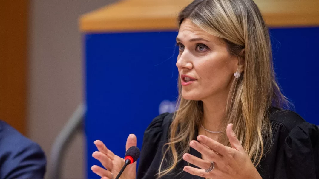Eva Kaili Brise le Silence Scandales et Révélations Explosives sur le Qatargate Eva Kaili Brise le Silence : Scandales et Révélations Explosives sur le Qatargate