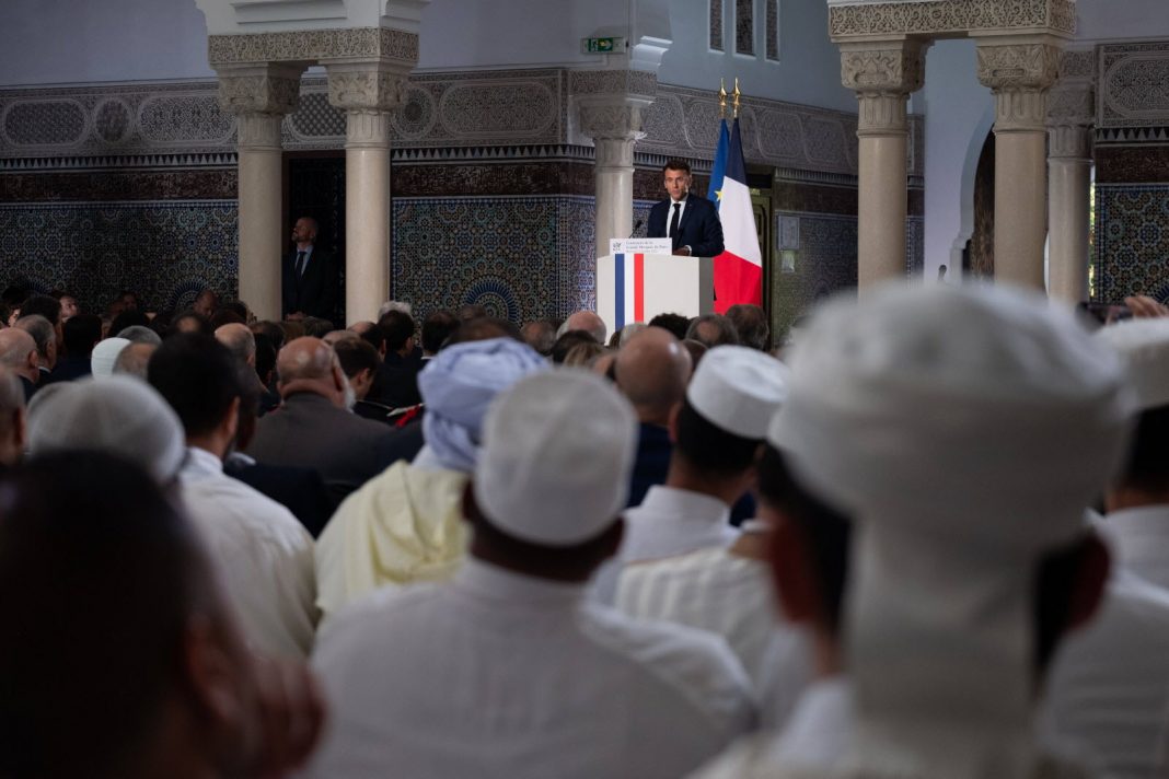 La France Tourne la Page des Imams Étrangers Fin de l'Accueil des Imams Algériens en 2024 La France Tourne la Page des Imams Étrangers : Fin de l'Accueil des Imams Algériens en 2024