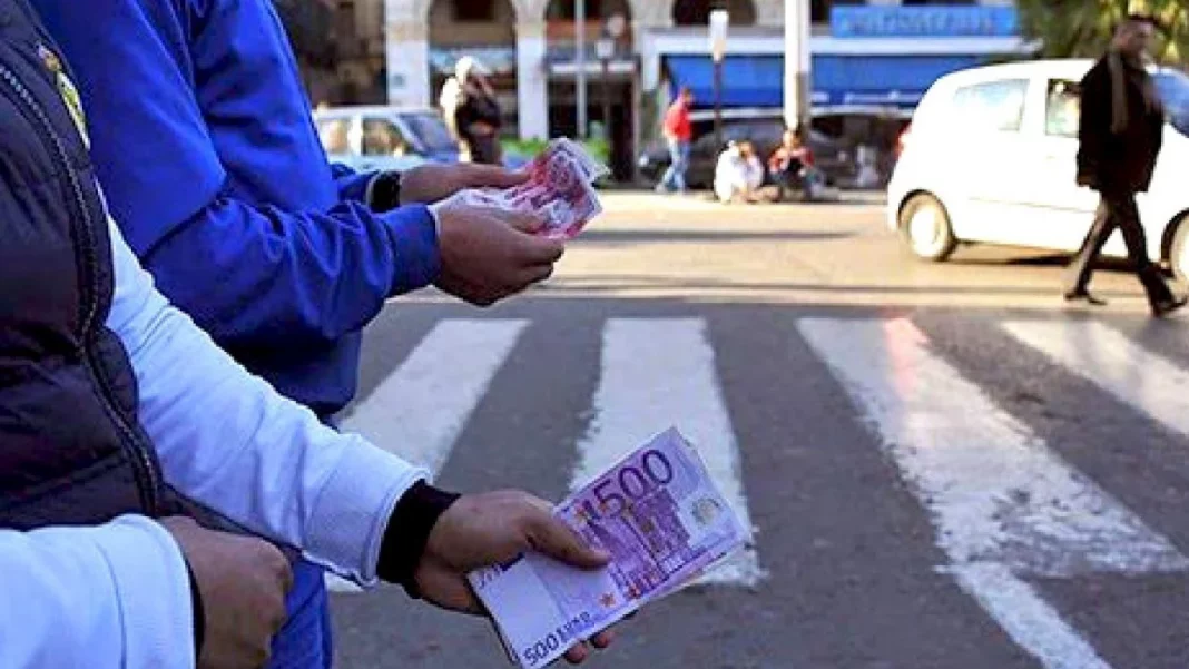 Le Marché Noir des Devises en Algérie L'Économie Parallèle qui Défie les Réformes Gouvernementales Le Marché Noir des Devises en Algérie : L'Économie Parallèle qui Défie les Réformes Gouvernementales