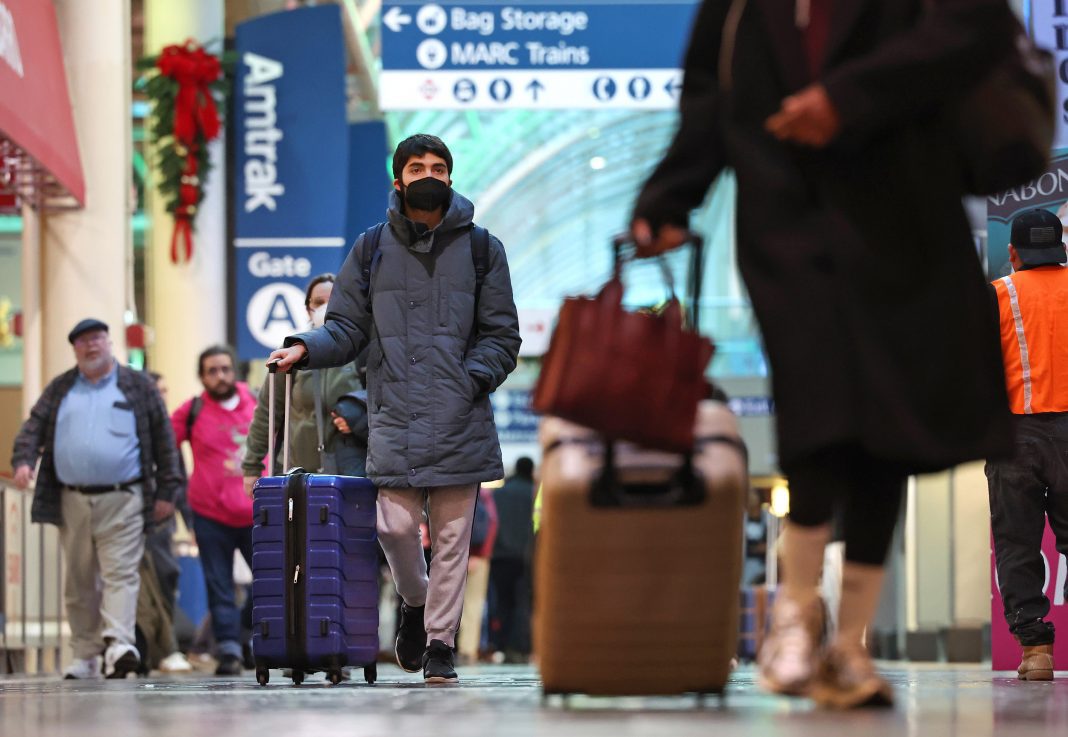Record Travel Expected For The Thanksgiving Holiday This Year Le Nouveau Variant JN.1 du COVID-19 : Un Préavis de Crise Avant les Fêtes