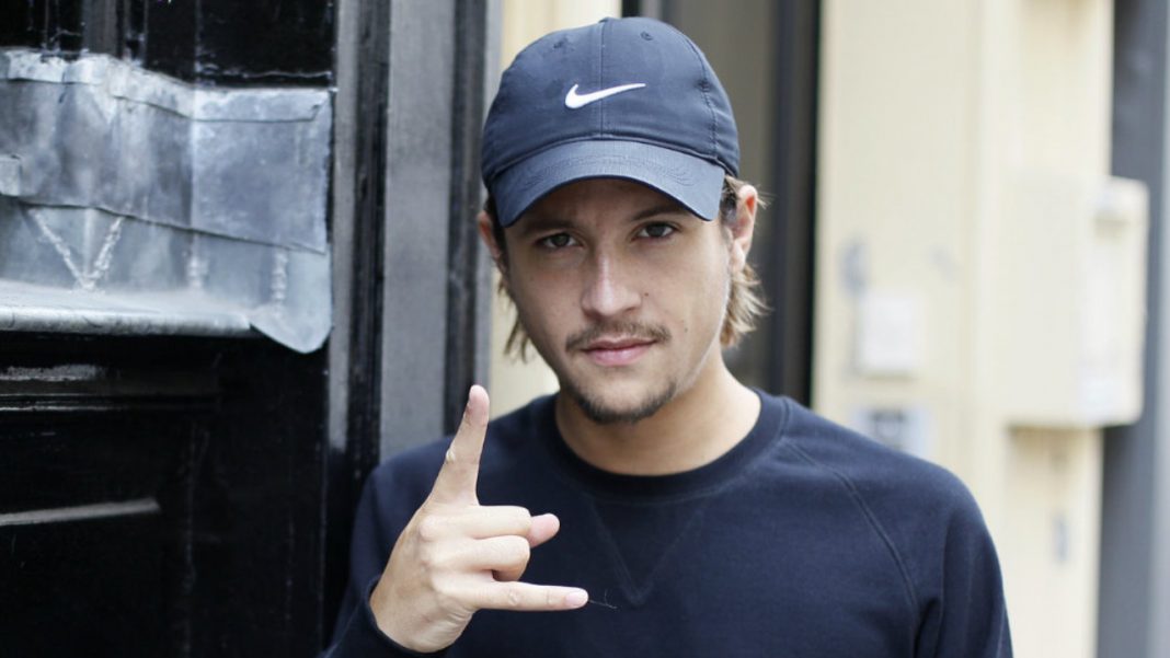 Nekfeu Disparition Mystérieuse de ses Albums Feu et Cyborg des Plateformes de Streaming Nekfeu : Disparition Mystérieuse de ses Albums Feu et Cyborg des Plateformes de Streaming