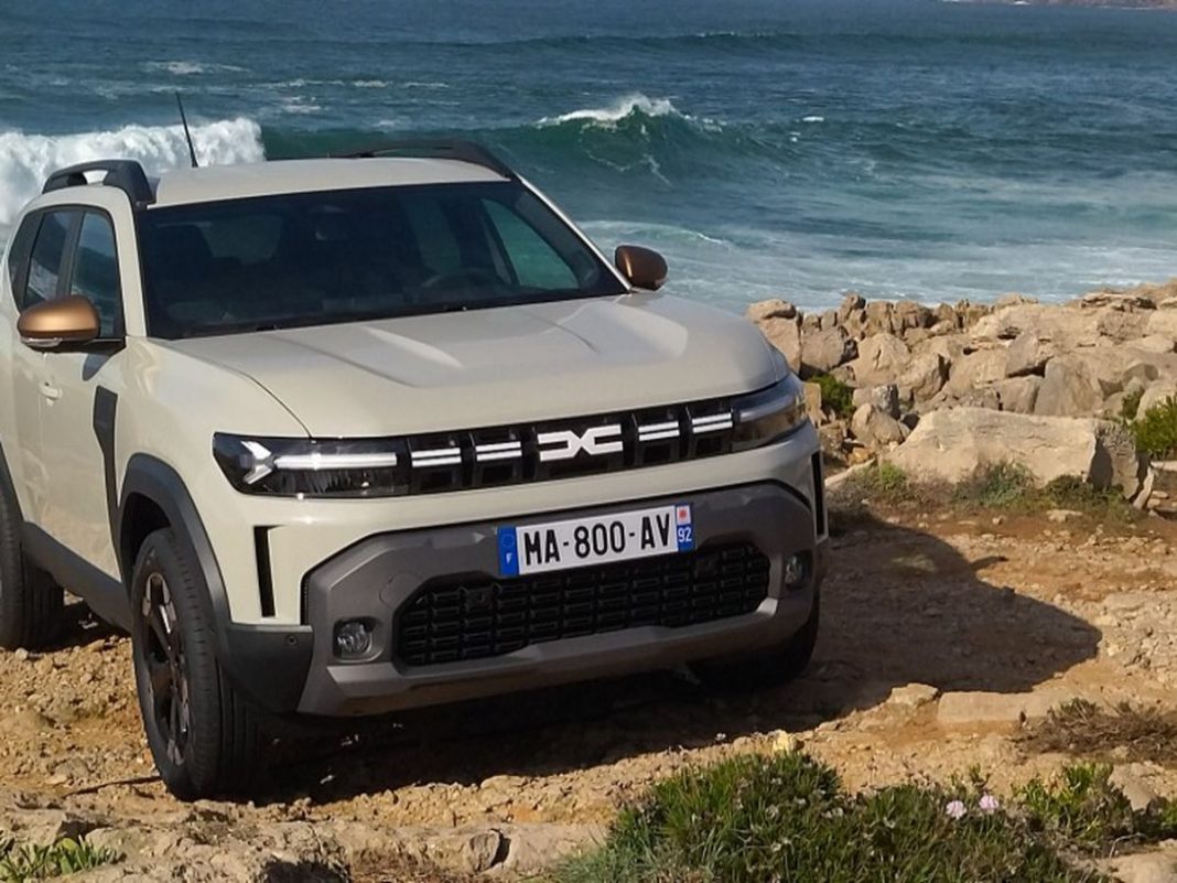 Nouveau Dacia Duster vs. Ancien Le Choc des Générations Nouveau Dacia Duster vs. Ancien : Le Choc des Générations