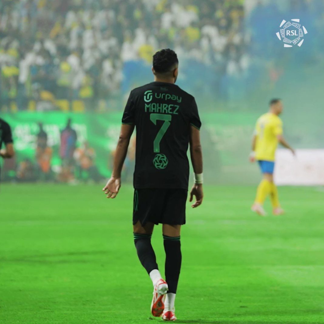 Riyad Mahrez Une Performance Étincelante Assombrie par la Substitution Riyad Mahrez : Une Performance Étincelante Assombrie par la Substitution