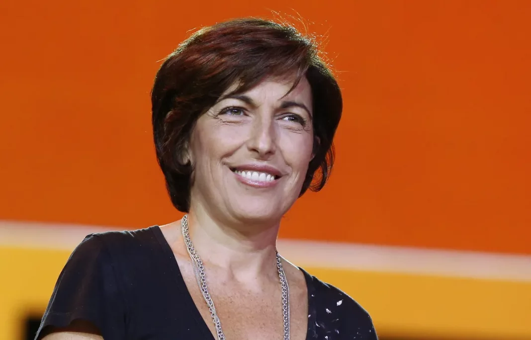 TF1 Soutient Ruth Elkrief Face aux Attaques de Jean-Luc Mélenchon Un Débat Houleux Autour de la Liberté de la Presse TF1 Soutient Ruth Elkrief Face aux Attaques de Jean-Luc Mélenchon : Un Débat Houleux Autour de la Liberté de la Presse