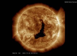 Tempête Géomagnétique Imminente : Un Trou Coronal Géant sur le Soleil Lance un Avertissement Cosmique