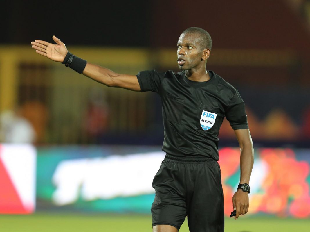 CAN 2023 Algérie vs. Angola - Le Choc Inaugural sous l'Œil d'Issa Sy CAN 2023 : Algérie vs. Angola - Le Choc Inaugural sous l'Œil d'Issa Sy
