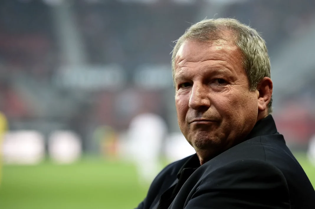 CAN 2023 Le Derby Maghrébin Entre le Maroc et l'Algérie, le Rêve Fou de Rolland Courbis CAN 2023 : Le Derby Maghrébin Entre le Maroc et l'Algérie, le Rêve Fou de Rolland Courbis