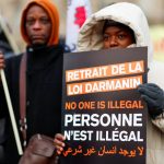 Pauvreté en France : 30'000 Enfants Menacés par une Nouvelle Loi sur l'Immigration