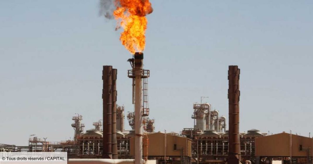 Pétrole et Gaz en Algérie La Lente Évolution d'une Industrie Cruciale Pétrole et Gaz en Algérie : La Lente Évolution d'une Industrie Cruciale