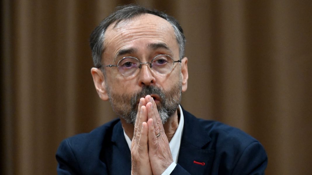 Refus de Mariage à un Algérien sous OQTF Robert Ménard Convoqué par la Police, Risque 5 Ans de Prison Refus de Mariage à un Algérien sous OQTF : Robert Ménard Convoqué par la Police, Risque 5 Ans de Prison