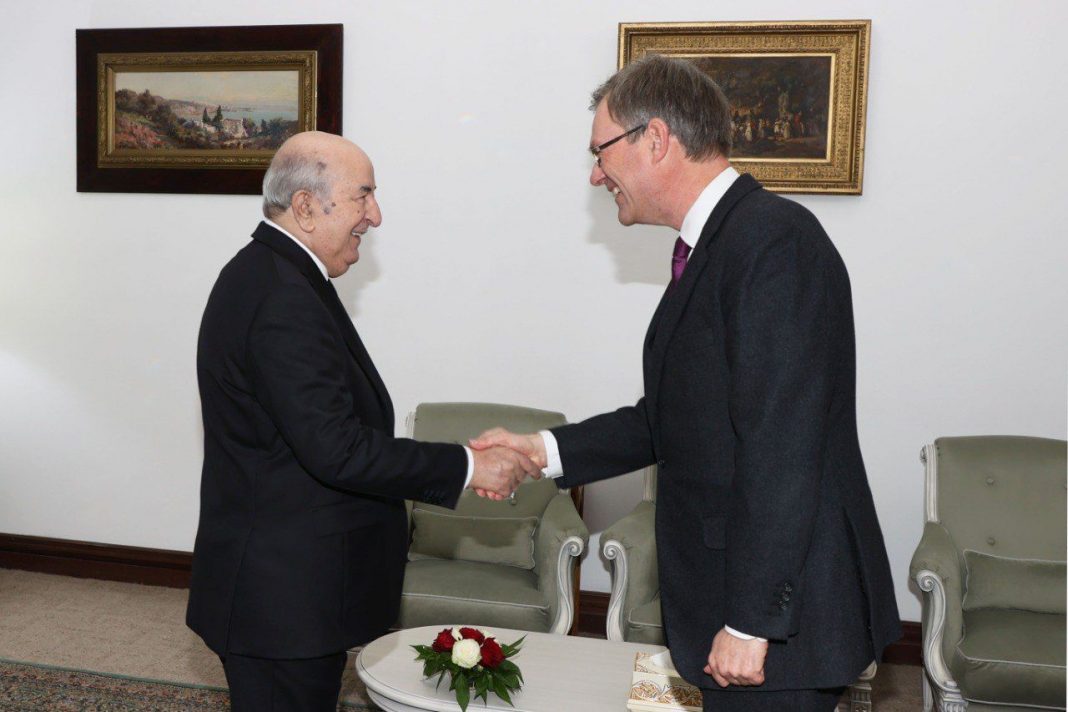 Rencontre Diplomatique Le Président Tebboune Reçoit le Chef de l'UE Rencontre Diplomatique : Le Président Tebboune Reçoit le Chef de l'UE