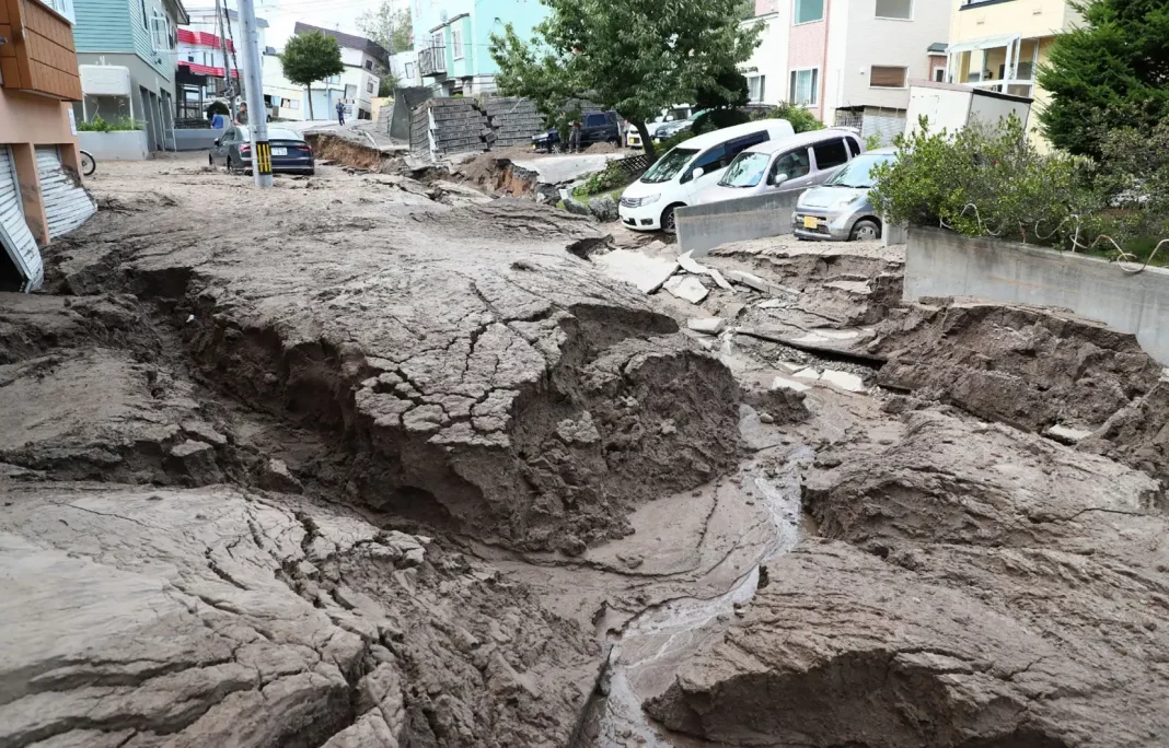 Terreur et Résilience Le Japon Secoué par un Séisme Dévastateur Terreur et Résilience : Le Japon Secoué par un Séisme Dévastateur