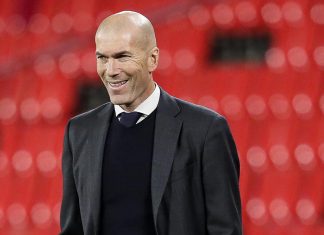Zidane aux Commandes de l’Équipe d’Algérie : Mirage ou Réalité, la FAF Joue Gros Zidane aux Commandes de l'Équipe d'Algérie : Mirage ou Réalité, la FAF Joue Gros