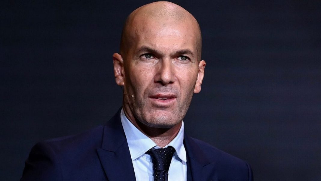Zidane chez les Fennecs Un Rêve Algérien en Ébullition Zidane chez les Fennecs : Un Rêve Algérien en Ébullition
